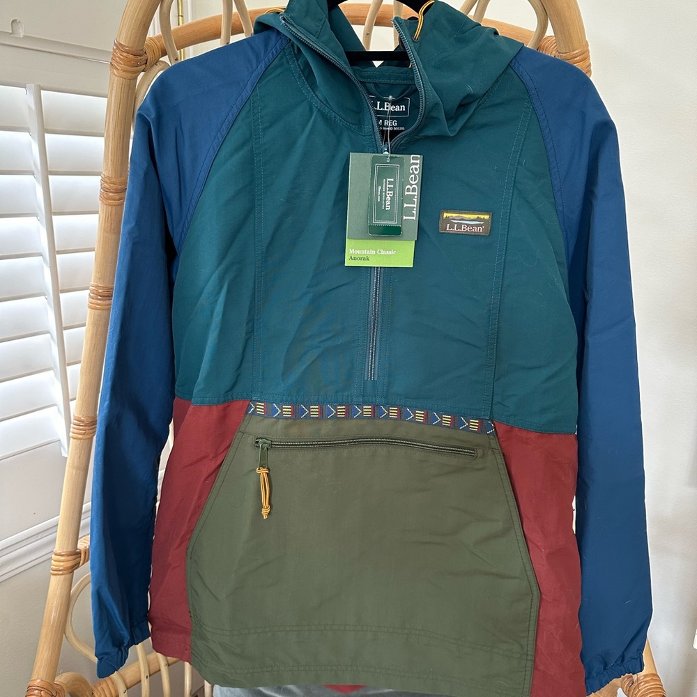 NWT: L.L. Bean Mountain Classic Anorak - Spruce/Tuscan Olive in Women’s Medium